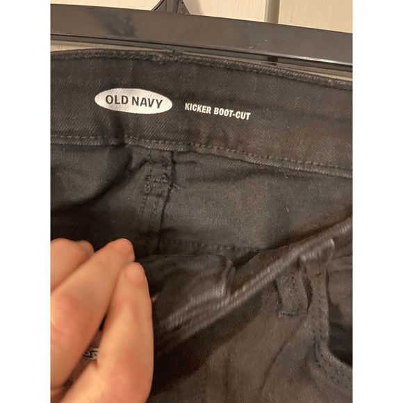 Old Navy NWT Mid-Rise Kicker Boot-Cut Black Jeans for Women, Size 8 Long, $40 - Picture 4 of 6